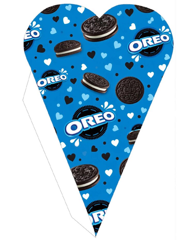 Plantilla de cono corazón azul con galletas de chocolate