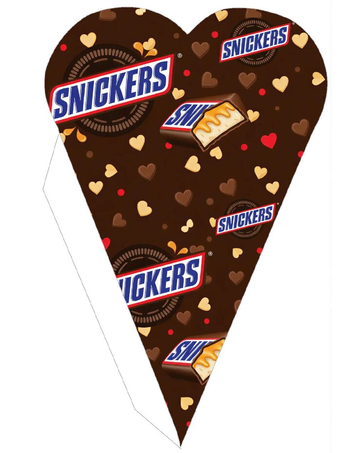 Plantilla de cono corazón de chocolate con barritas y corazones